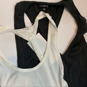 Never worn lot of 2 workout tanks sz L
